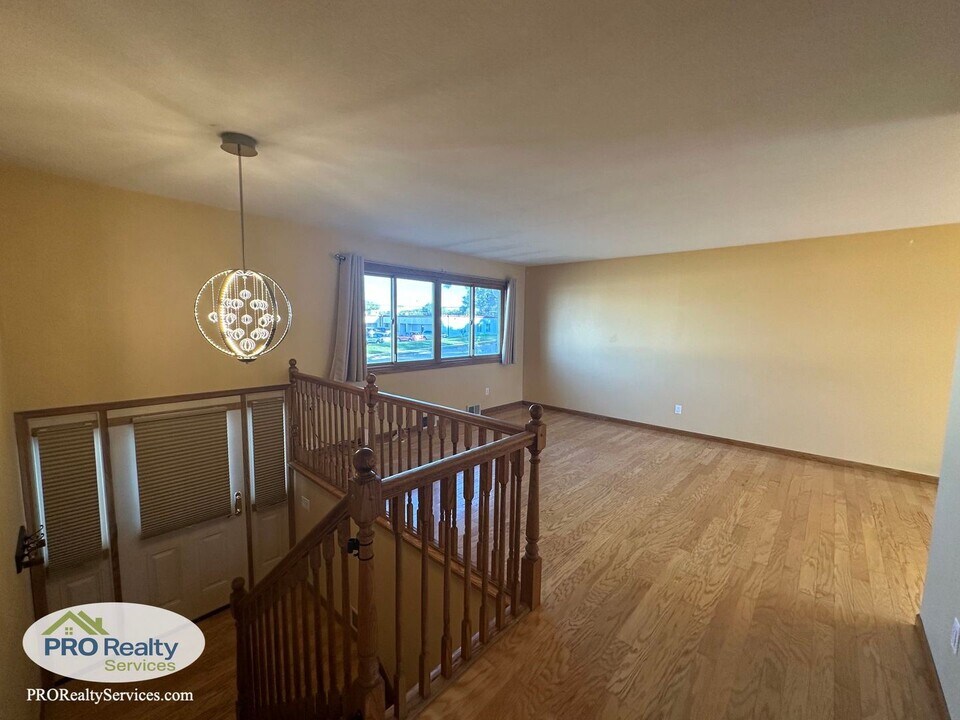 3433 Winnetka Ave N in Minneapolis, MN - Building Photo