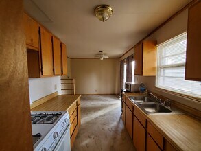 121 Warwick St in Borger, TX - Foto de edificio - Building Photo