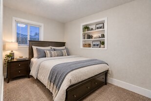 1060 Worchester St, Unit $750 room built in shelving in Aurora, CO - Building Photo