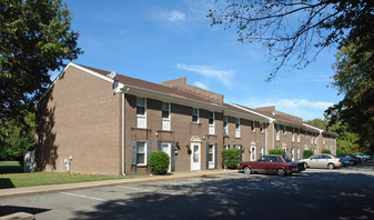 2215-2233 Todds Ln Apartments