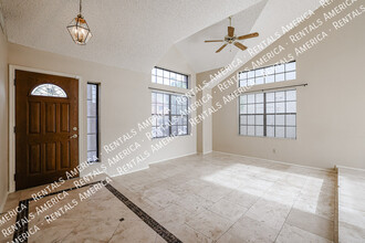 7395 W Kerry Way in Glendale, AZ - Building Photo - Building Photo