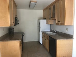 5525 E Thomas Rd-Unit -O10 in Phoenix, AZ - Building Photo - Building Photo