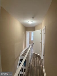 207 E Cambria St photo'