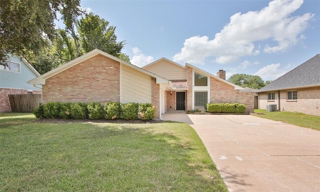 13707 Meisterwood Dr in Houston, TX - Building Photo - Building Photo