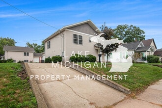 607 Lydia St NE in Grand Rapids, MI - Building Photo - Building Photo
