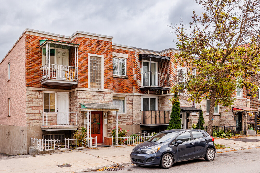 5626 Beaulieu Rue in Montréal, QC - Building Photo