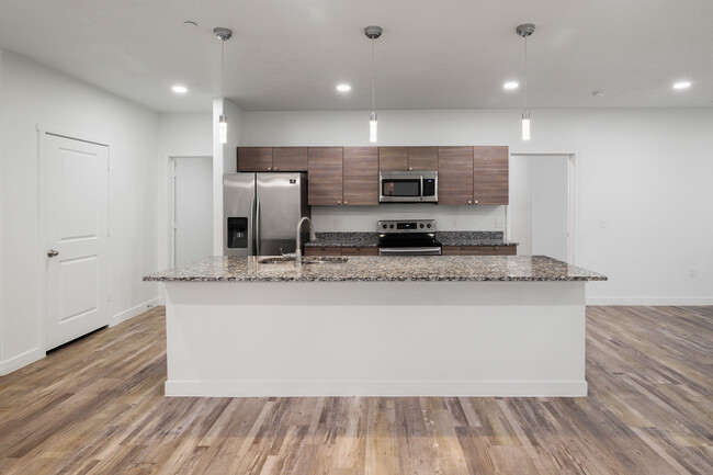 Clearfield Junction BRAND NEW PHASE II in Clearfield, UT - Foto de edificio - Interior Photo