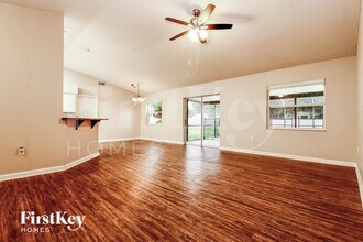 6351 Hampton Pointe Cir in Lakeland, FL - Building Photo - Building Photo