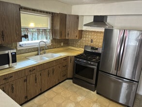 8700 Central Ave in Morton Grove, IL - Building Photo - Building Photo