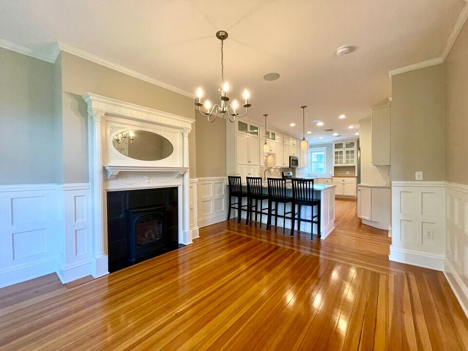 5 Strathmore Rd, Unit 3 in Brookline, MA - Building Photo