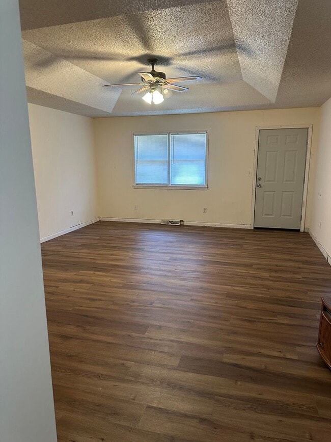 3356 W Camelot St in Springfield, MO - Building Photo - Building Photo