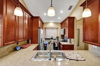 88 Vía De Casas Sur in Boynton Beach, FL - Building Photo - Building Photo