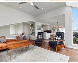 319 Longden Ln in Solana Beach, CA - Foto de edificio - Building Photo