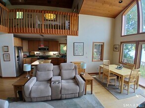 398 Lake Rd in Andover, CT - Building Photo - Building Photo