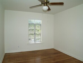 3206 Tom Green St-Unit -B in Austin, TX - Building Photo - Building Photo