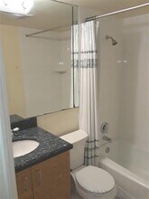 245-247 E Glaucus St in Encinitas, CA - Building Photo - Building Photo