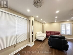 144 Clansman Trail in Mississauga, ON - Building Photo - Building Photo