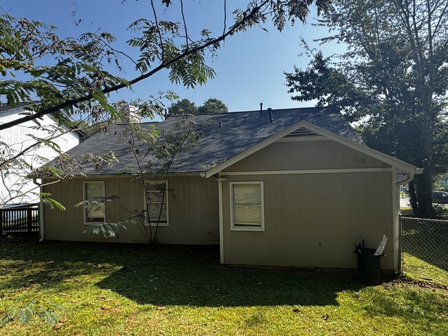 2029 Downs Pl in Lithonia, GA - Building Photo - Building Photo