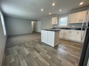 16185 Notre Dame St in Clinton Township, MI - Building Photo - Building Photo