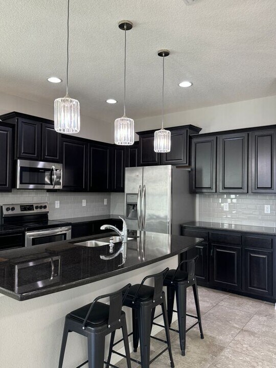 4520 Silver Lining St in Sarasota, FL - Building Photo