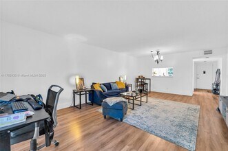 1101 SW 128th Terrace in Pembroke Pines, FL - Building Photo - Building Photo