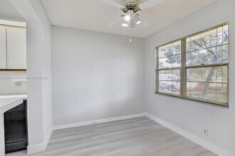 701 SW 128th Ave in Pembroke Pines, FL - Building Photo - Building Photo