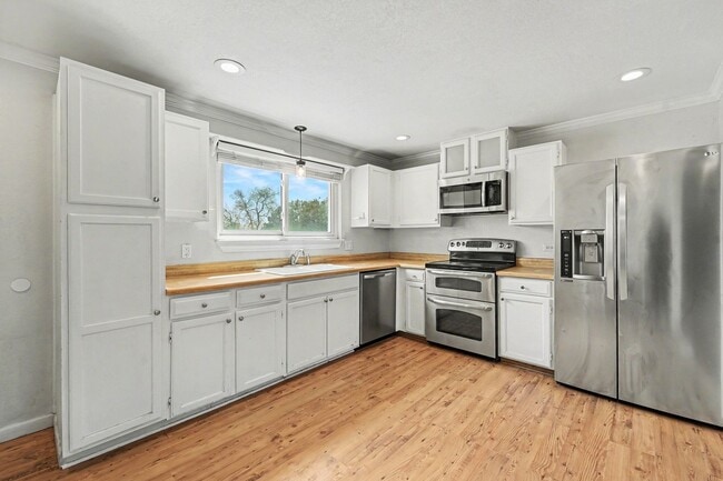 9416 Jason Way in Thornton, CO - Building Photo - Building Photo