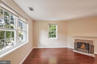 2601 S Walter Reed Dr in Arlington, VA - Building Photo - Building Photo