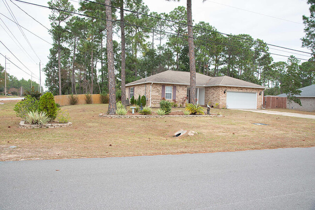 6594 Flintwood St in Navarre, FL - Building Photo - Building Photo