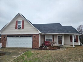118 Garfield Dr in Raeford, NC - Building Photo