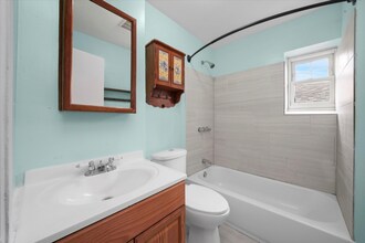 2133 W 18th Pl, Unit Coach House in Chicago, IL - Building Photo - Building Photo