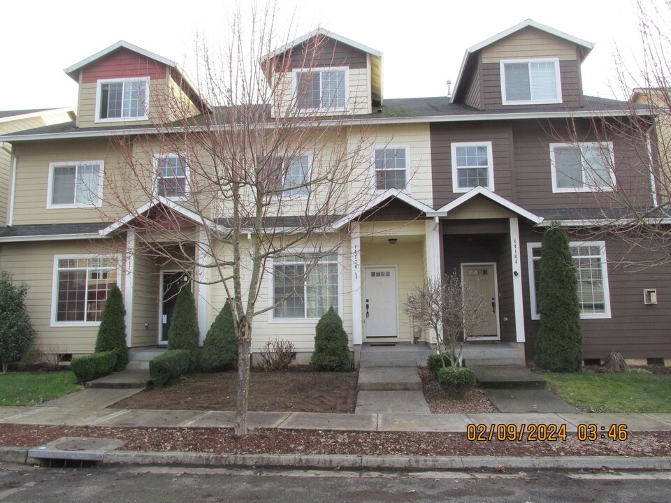 14170 Brittany Terrace in Oregon City, OR - Building Photo