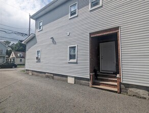 20 Blauvelt Ave in West Haverstraw, NY - Building Photo - Building Photo