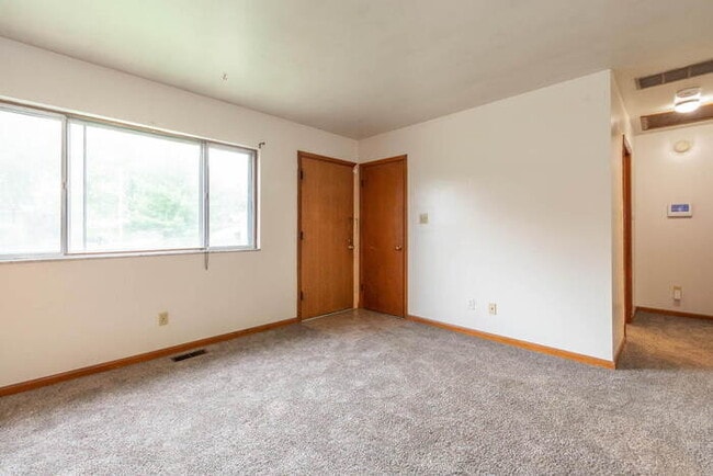 property at 116 E 19th St