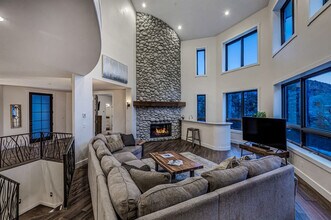 50 N River Rd in Snowmass, CO - Building Photo - Building Photo