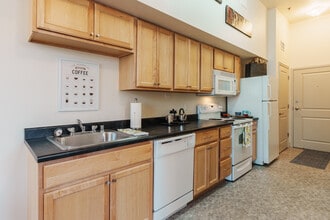 Spruce Street Apartments in Missoula, MT - Foto de edificio - Interior Photo