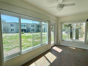 6300 Flotilla Dr, Unit 71 in Holmes Beach, FL - Building Photo - Building Photo