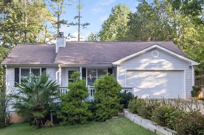 2740 Lakeside Trail