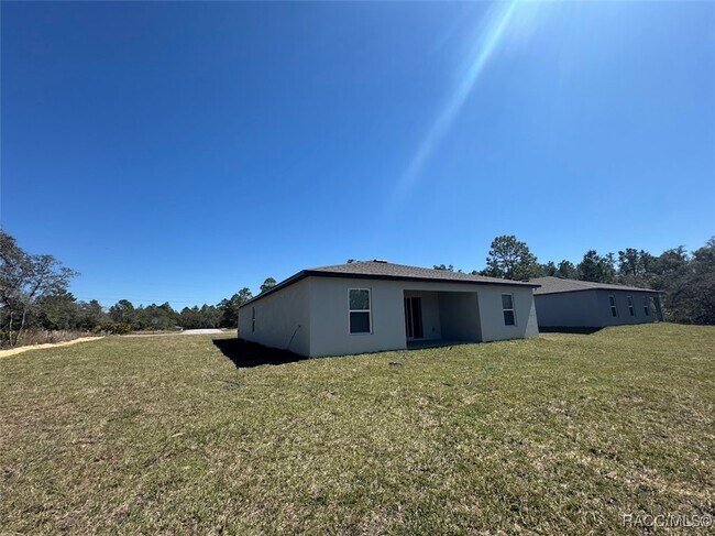 property at 6865 N Pavilion Loop