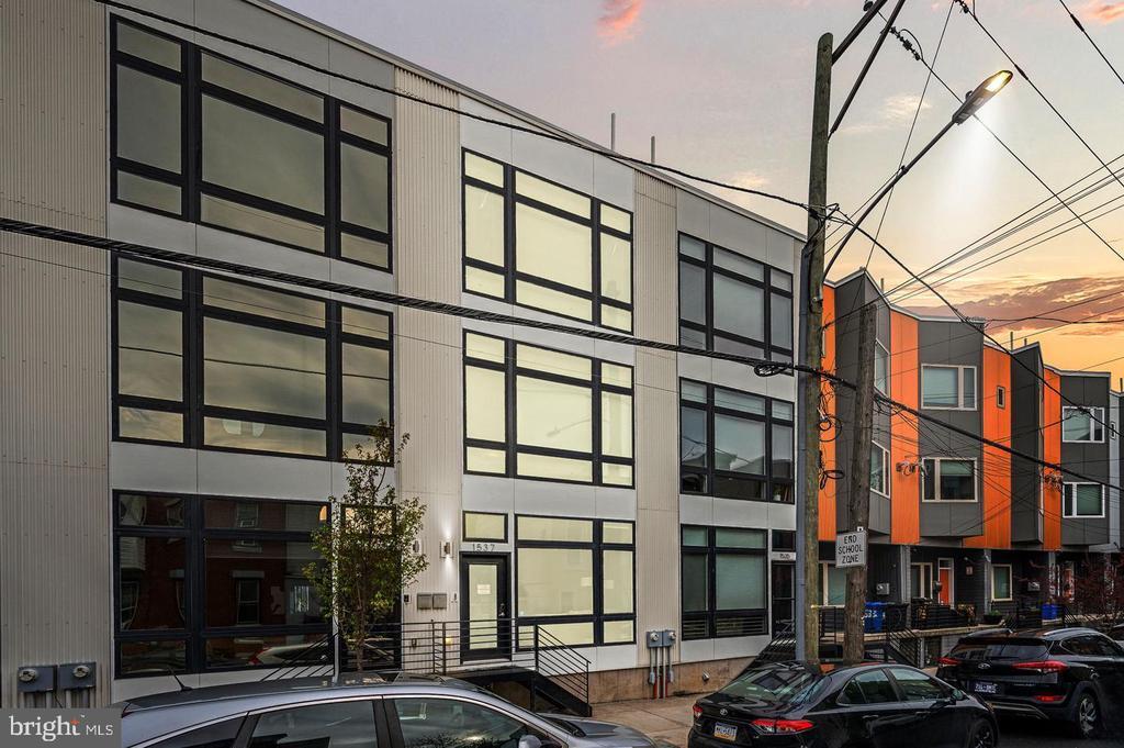 1537 N Mascher St in Philadelphia, PA - Building Photo