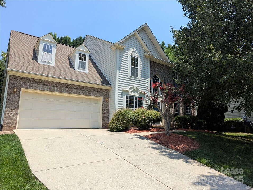 7711 Epping Forest Dr in Huntersville, NC - Building Photo