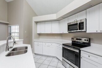 238 Satinwood Cir in Kissimmee, FL - Building Photo - Building Photo