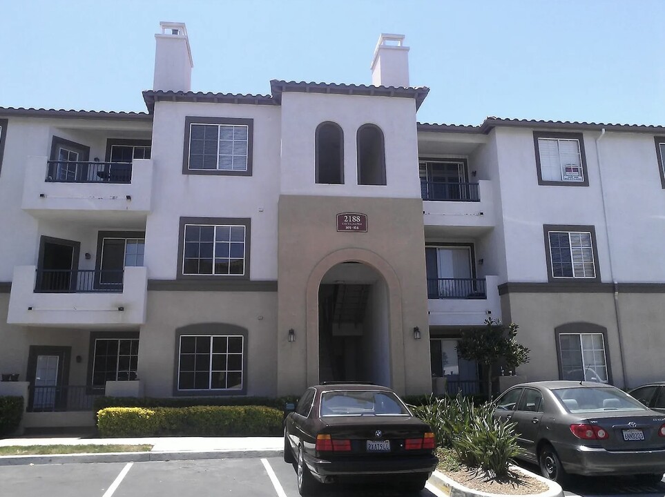 2188 Gill Village Way, Unit 813 in San Diego, CA - Building Photo