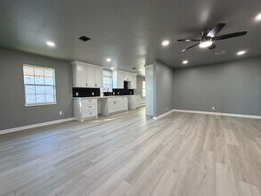 7715 Catalina Ln in Houston, TX - Building Photo - Building Photo