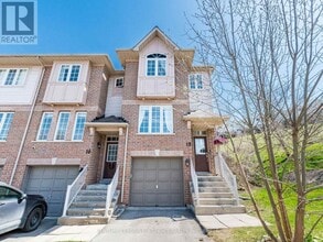 18 Palomino Trail in Halton Hills, ON - Building Photo - Building Photo