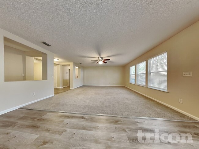 7134 Beekman Lake Dr in Jacksonville, FL - Building Photo - Building Photo