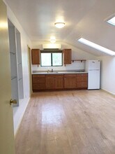 74 Walling Rd, Unit Studio A in Warwick, NY - Building Photo - Building Photo