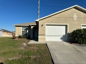 4339 SW Santa Barbara Pl in Cape Coral, FL - Building Photo