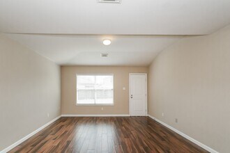 10802 Creek Mist Dr in Cypress, TX - Building Photo - Building Photo