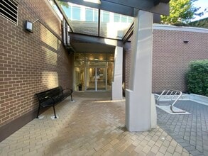 445 2nd Av W in Vancouver, BC - Building Photo - Building Photo